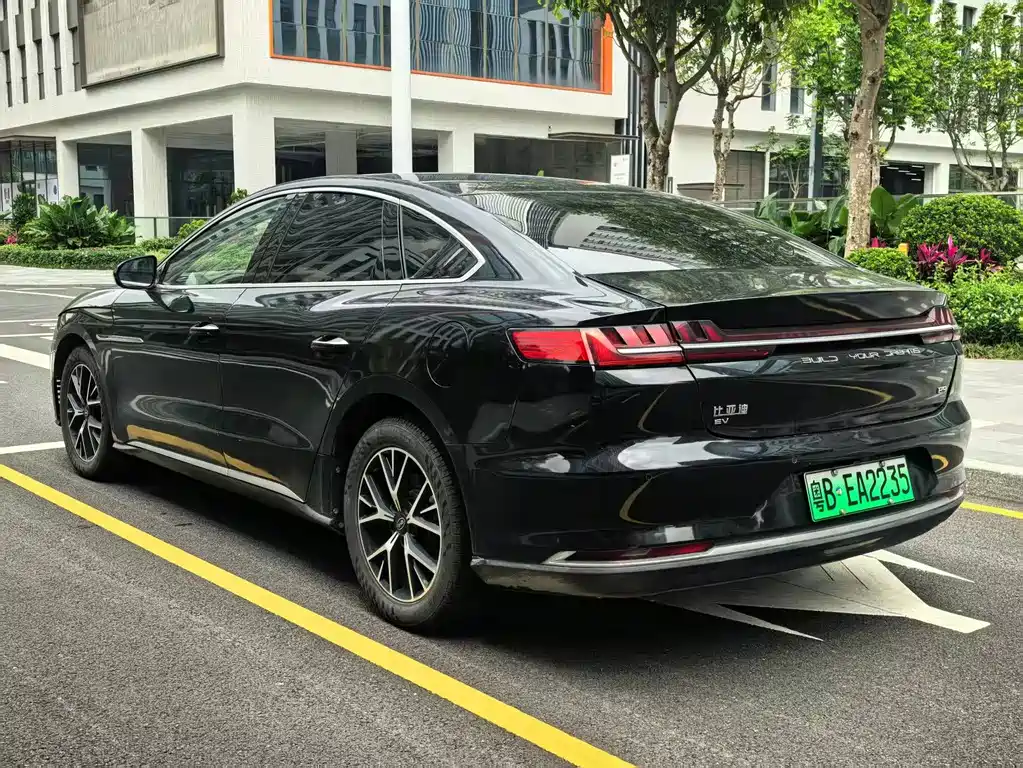 BYD E9 2021