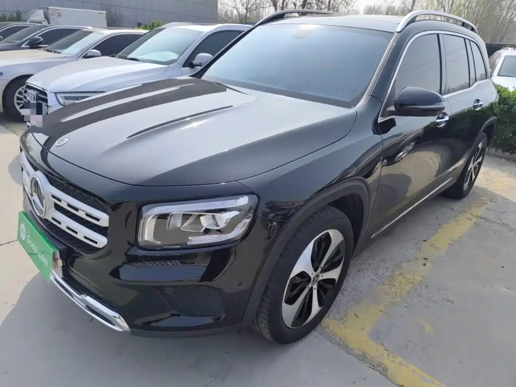 Mercedes-Benz GLB 2023