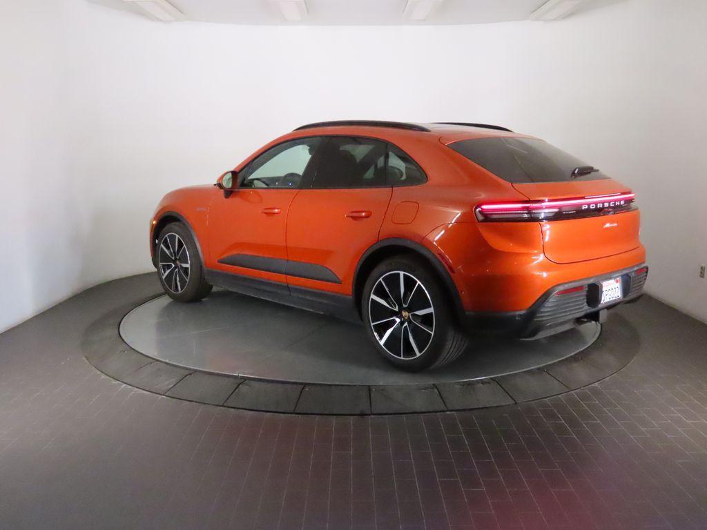 Porsche Macan 2025
