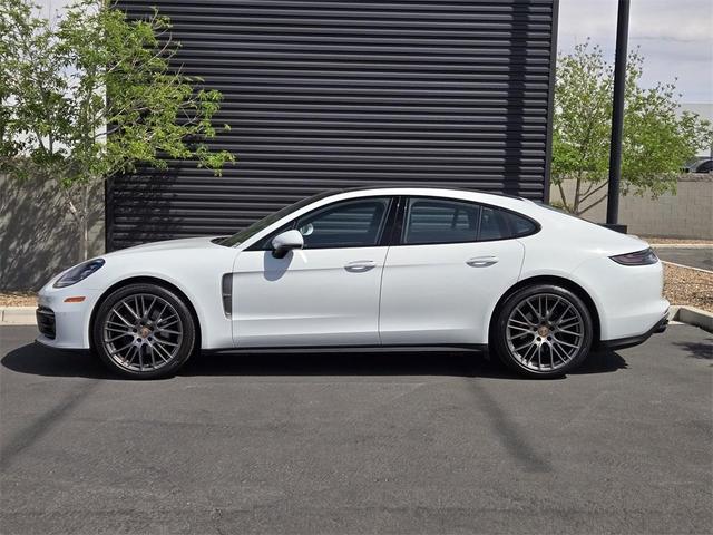 Porsche Panamera 2023