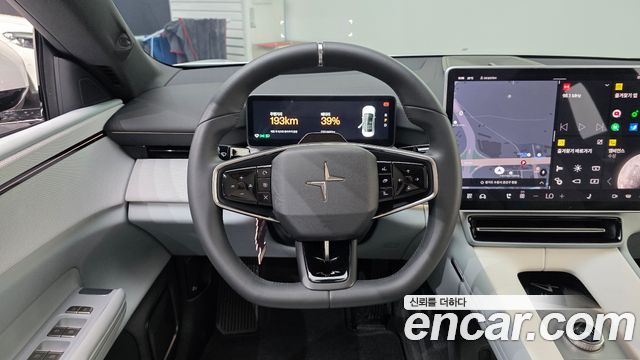 Polestar 4 2025
