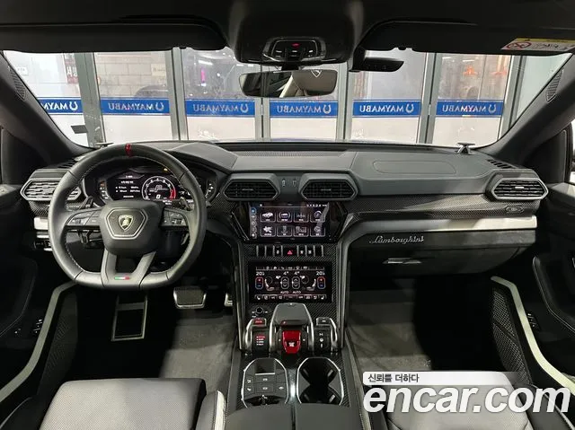 Lamborghini Urus 2024