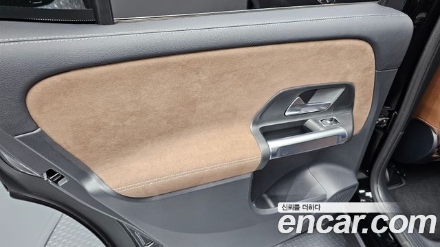 Mercedes-Benz GLB 2025