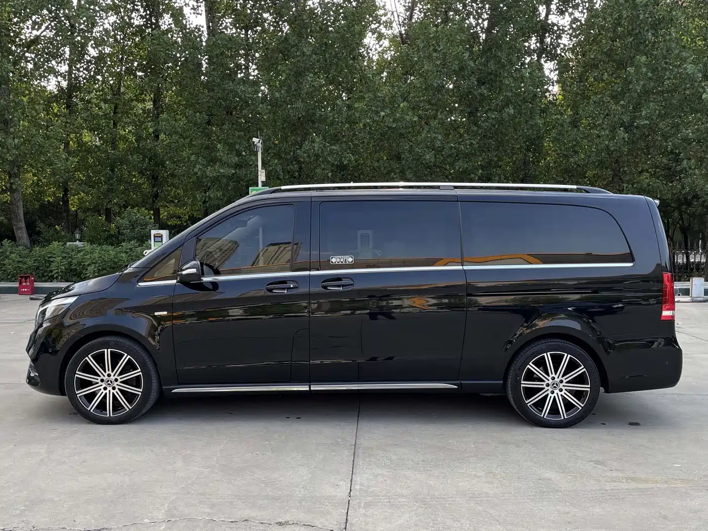 Mercedes-Benz V-Класс 2023