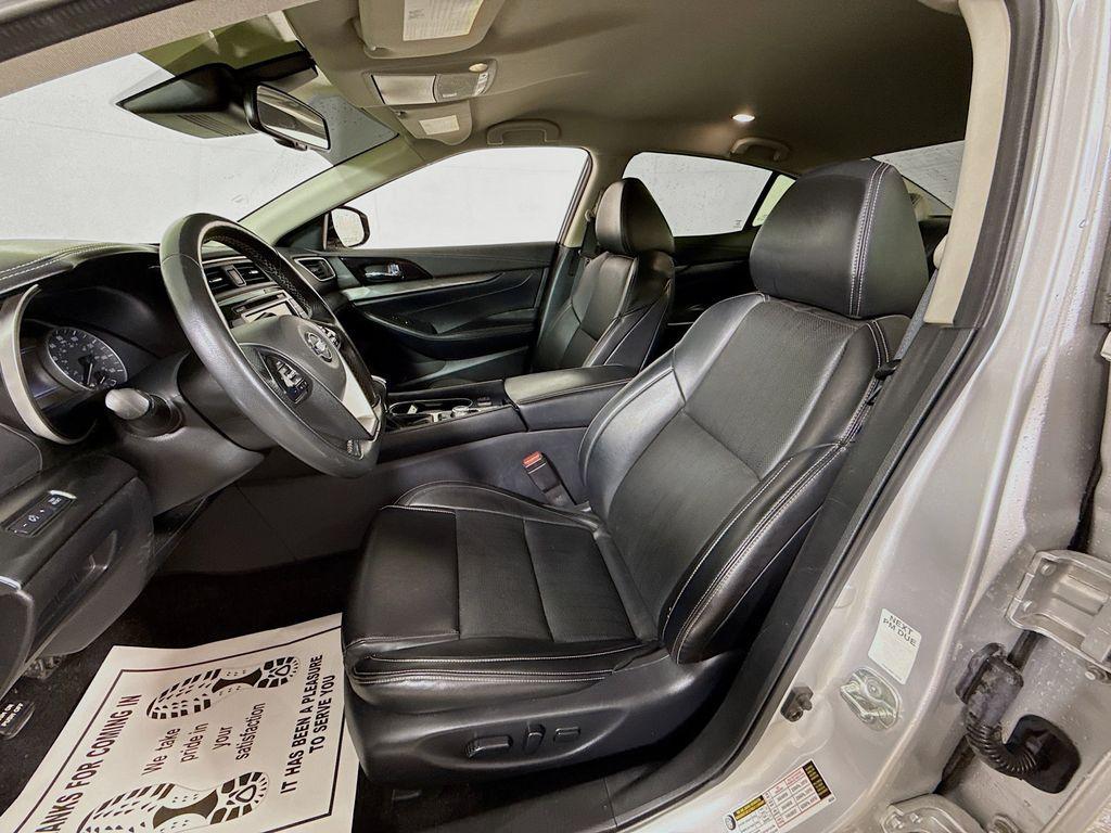 Nissan Maxima 2021