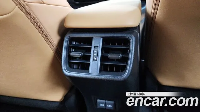 Lexus UX 2023
