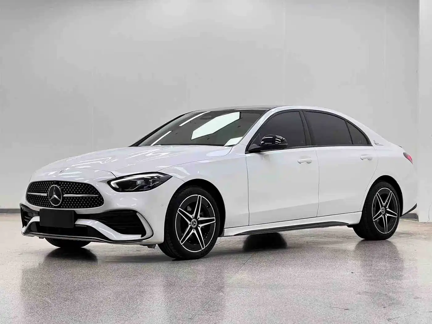 Mercedes-Benz C-Класс 2024