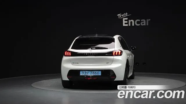 Peugeot 208 2022