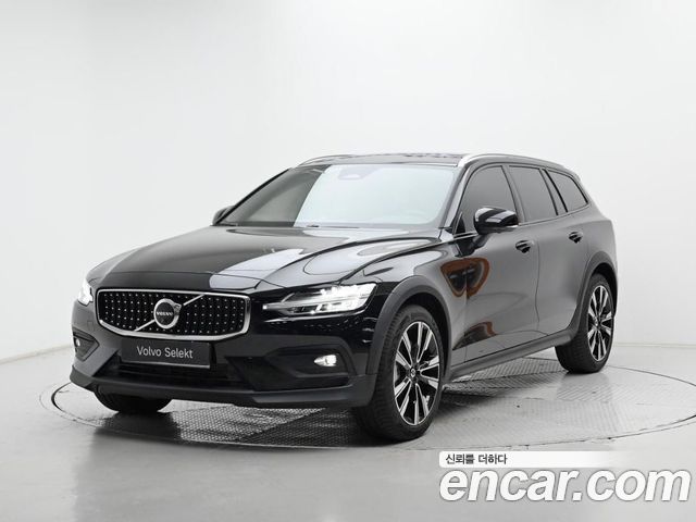 Volvo V60 2024