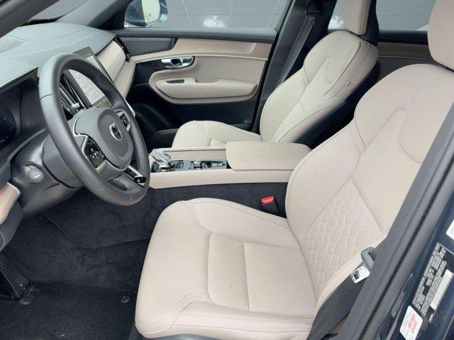 Volvo XC90 2025