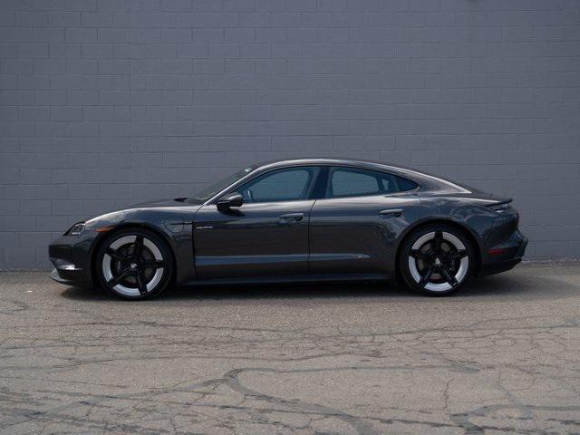 Porsche Taycan 2025