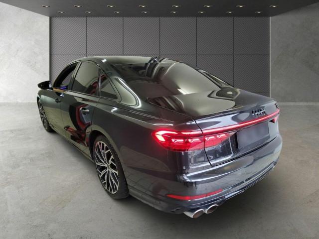 Audi S8 2024