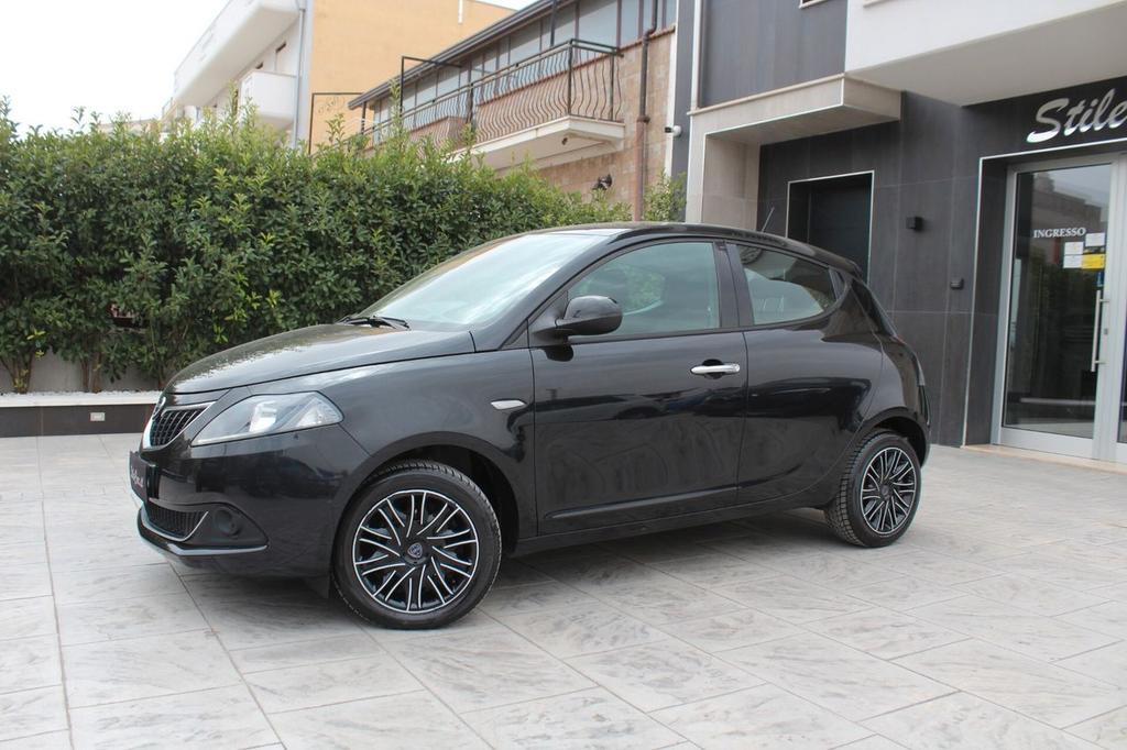 Lancia Ypsilon 2022