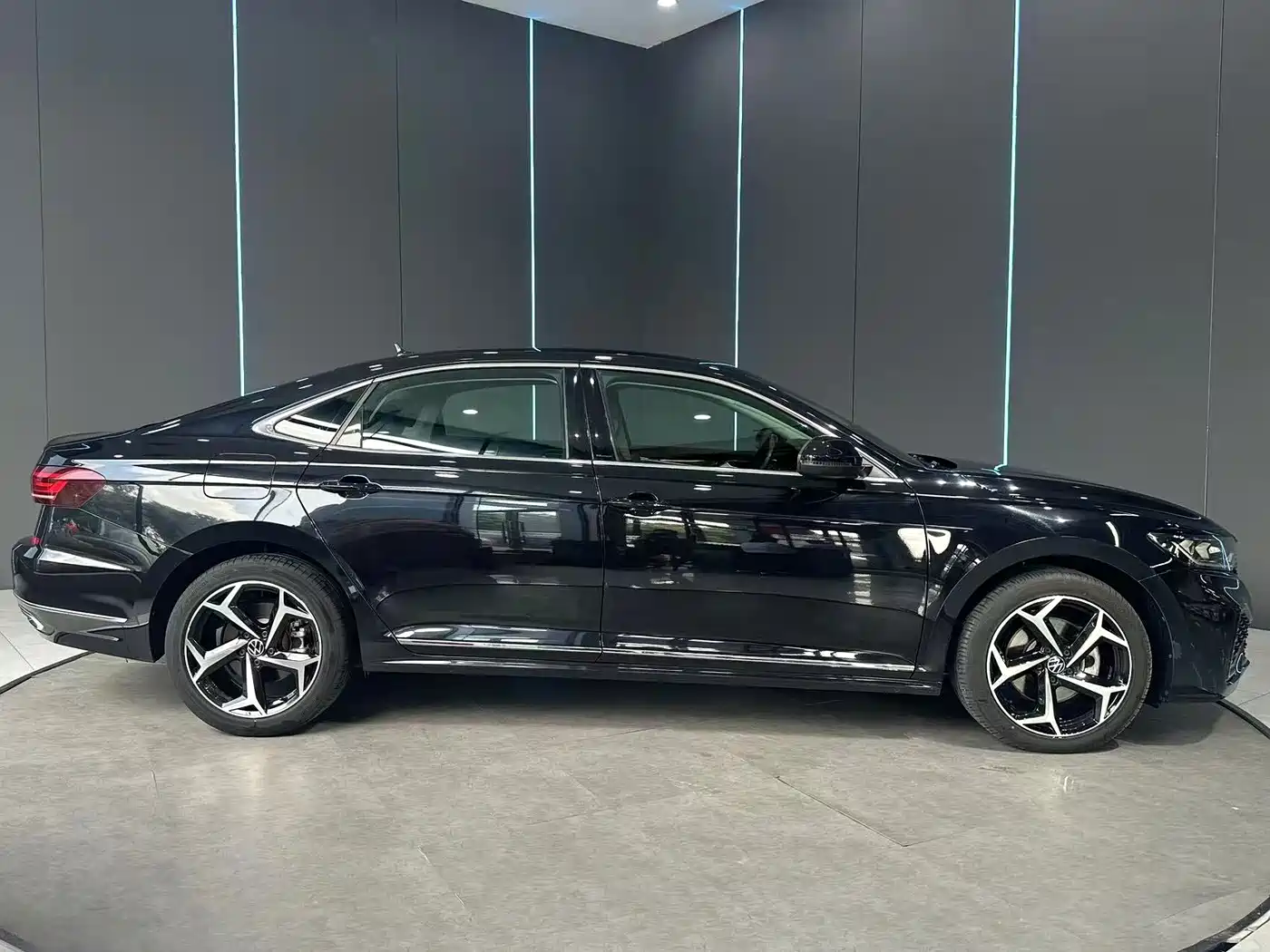 Volkswagen Passat 2023
