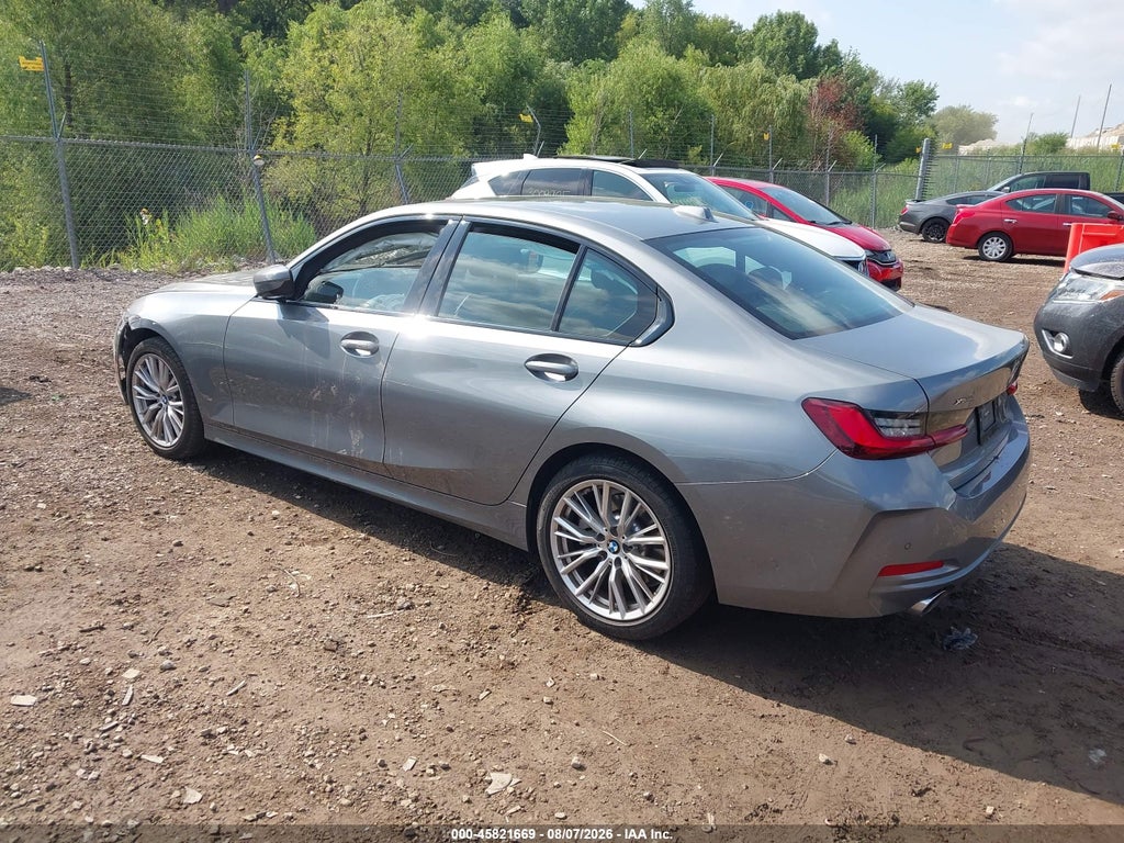BMW 330 2023