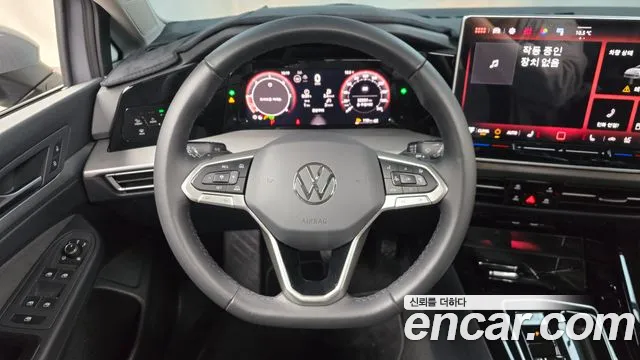 Volkswagen Golf 2025