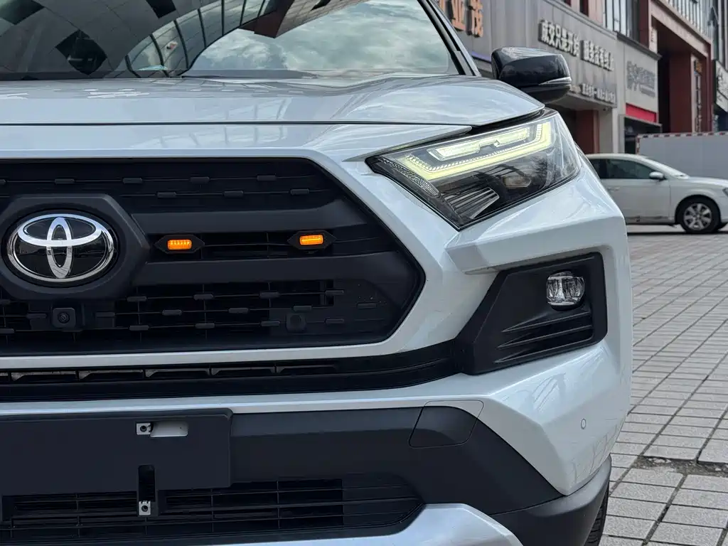 Toyota RAV4 2023