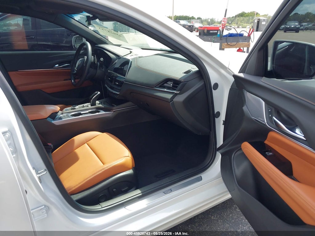 Cadillac CT4 2025