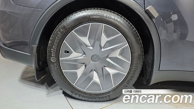 Tesla Model Y 2026