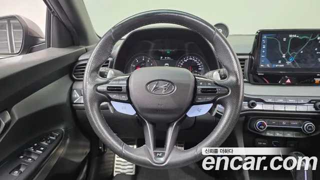 Hyundai Veloster 2021