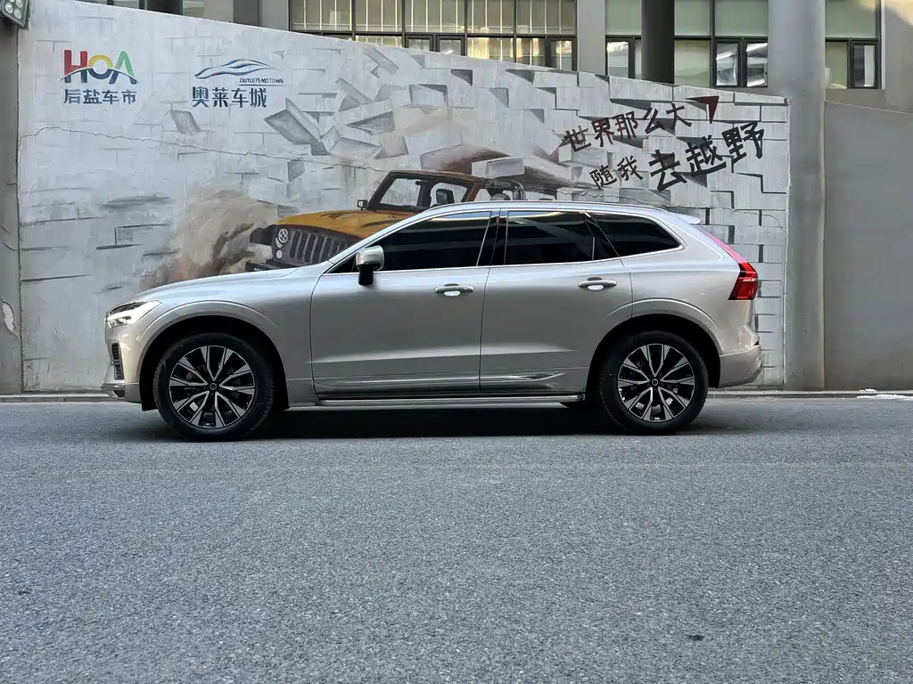 Volvo XC60 2022
