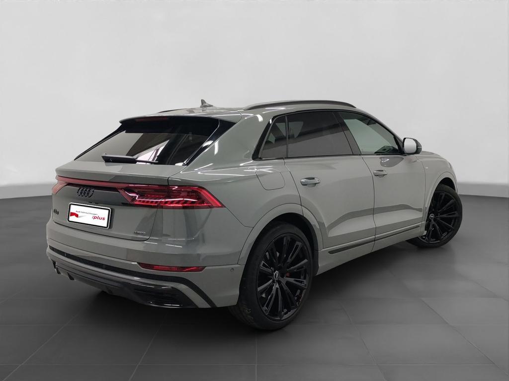 Audi Q8 2023
