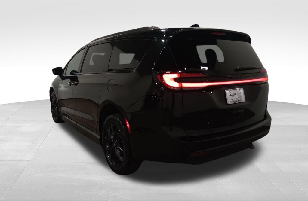 Chrysler Pacifica 2023