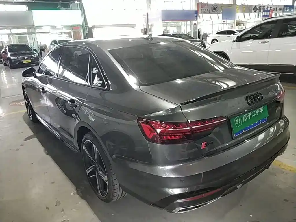 Audi A4 2024