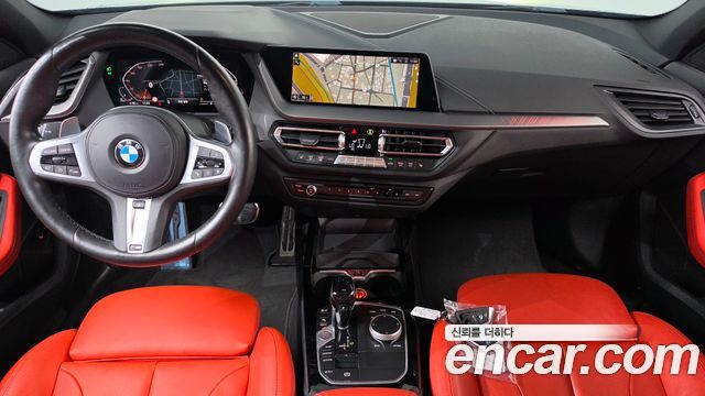 BMW 1 серии 2021