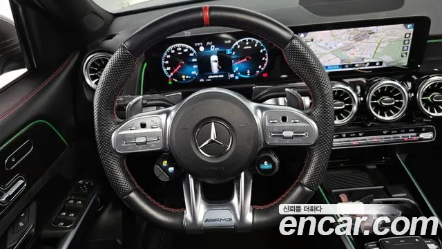 Mercedes-Benz GLB 2023