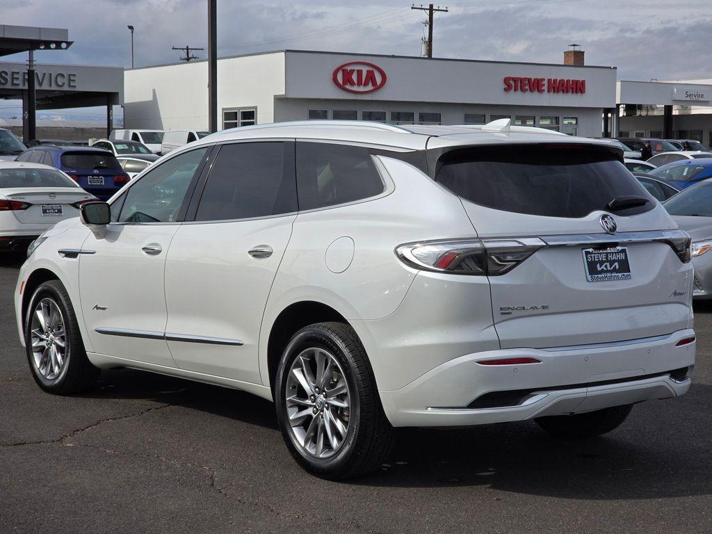 Buick Enclave 2023