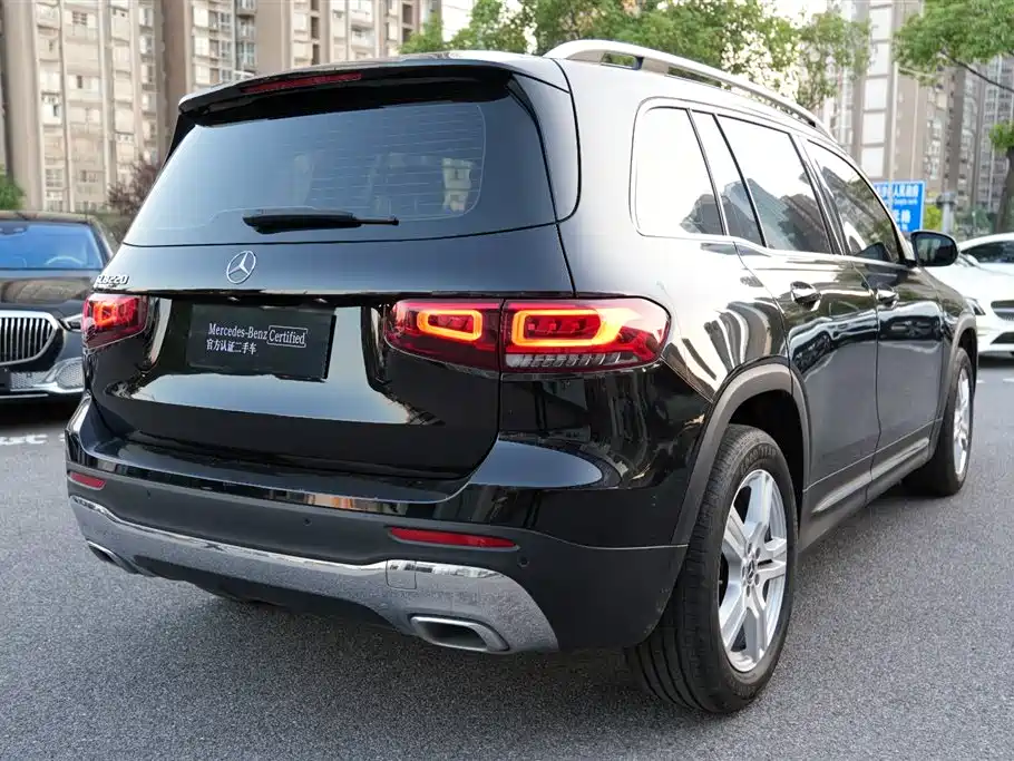 Mercedes-Benz GLB 2023