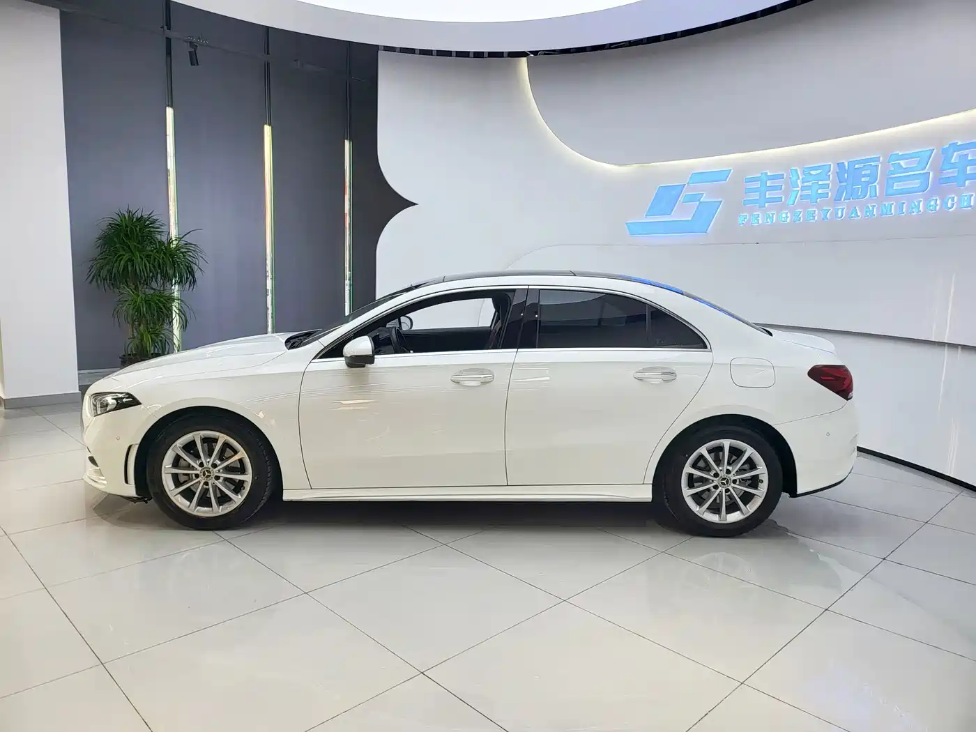 Mercedes-Benz A-Класс 2022