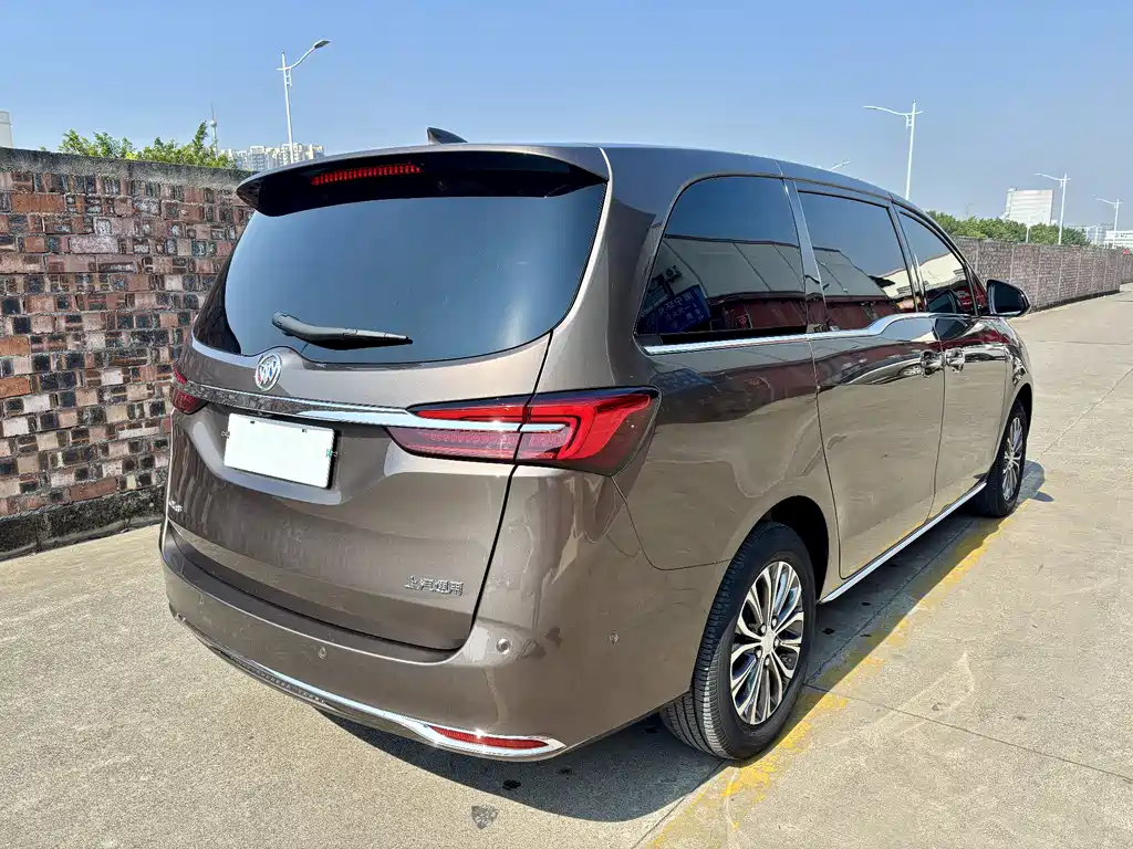 Buick GL8 2023