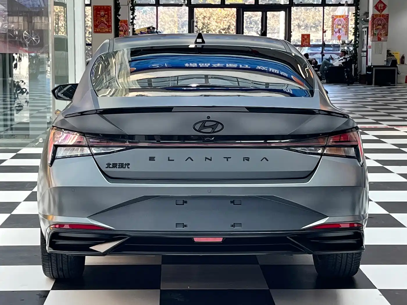 Hyundai Elantra 2023