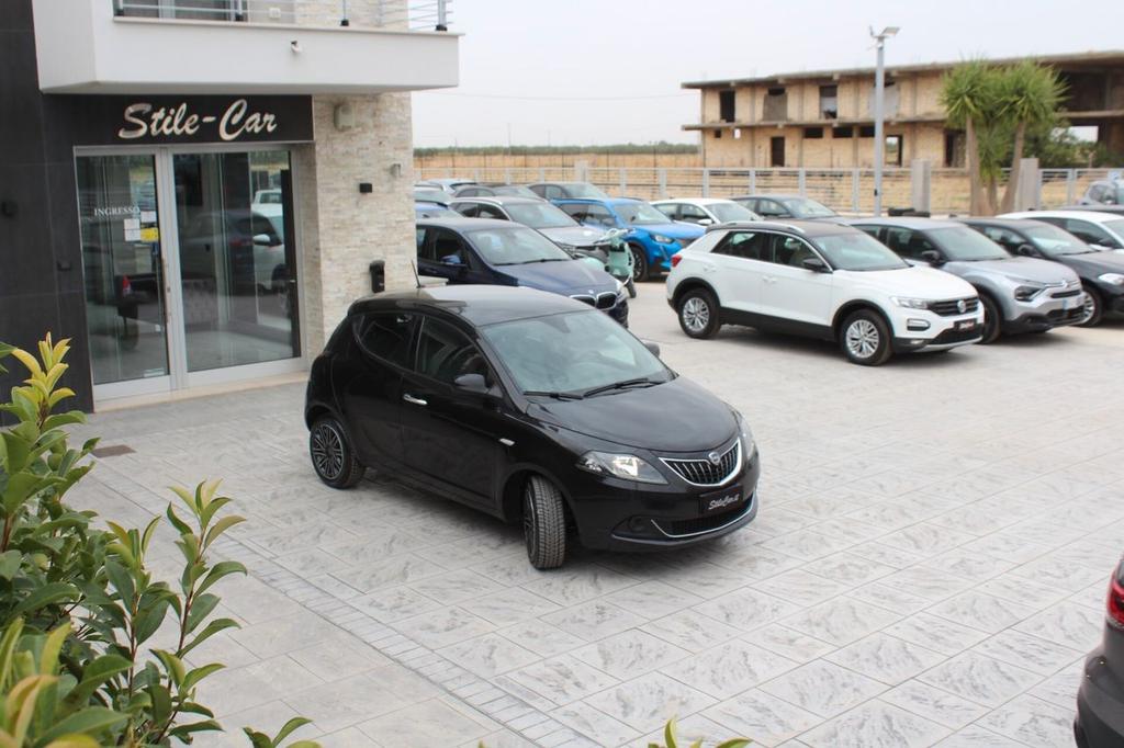 Lancia Ypsilon 2022