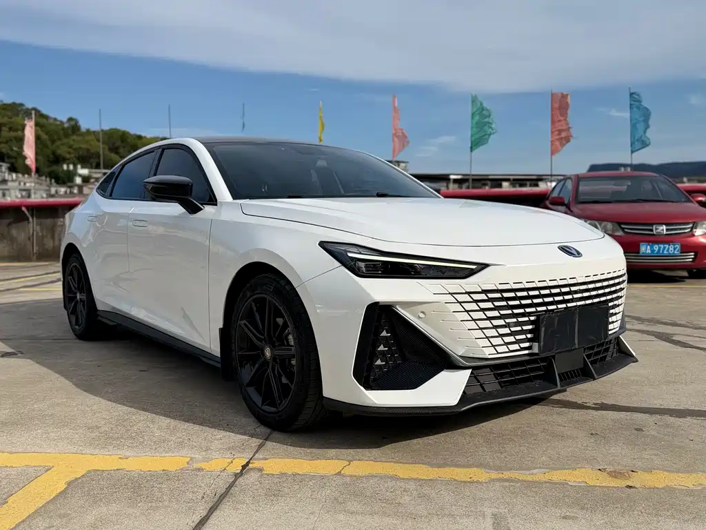 Changan UNI-V 2022