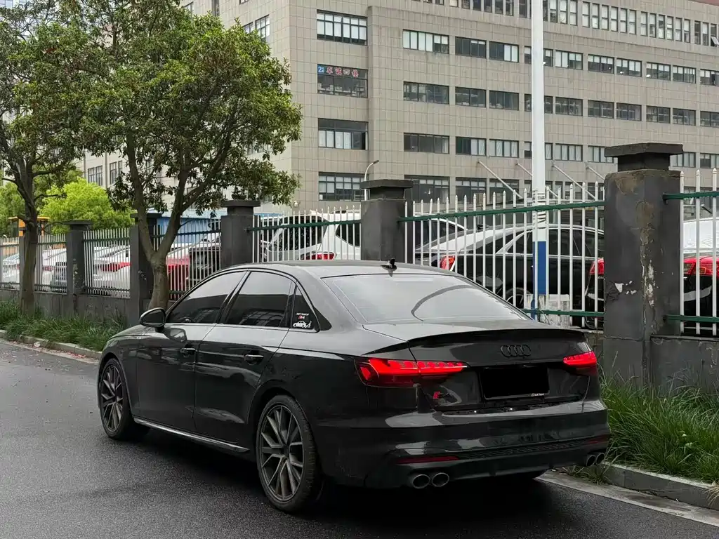 Audi S4 2023