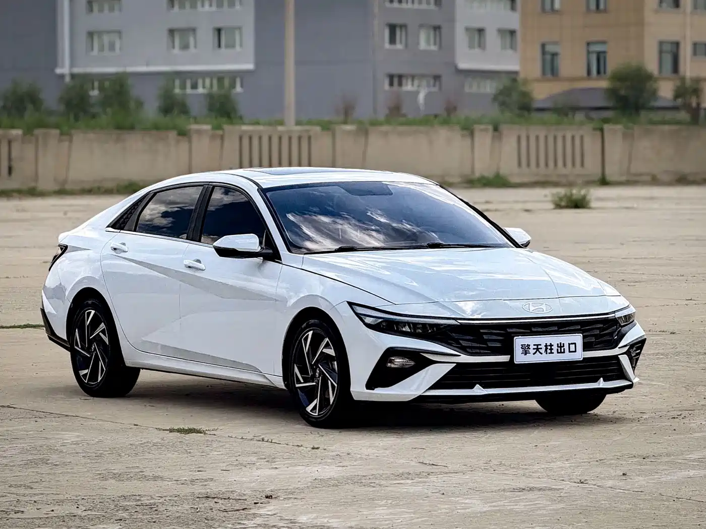 Hyundai Elantra 2023