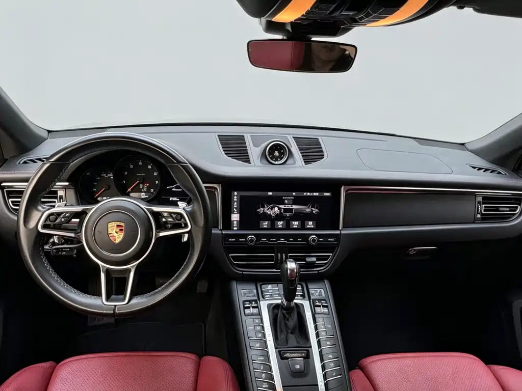 Porsche Macan 2021