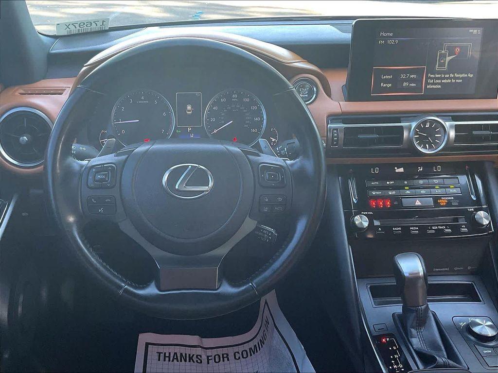 Lexus IS 300 2021