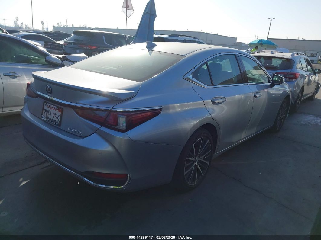 Lexus ES 2025
