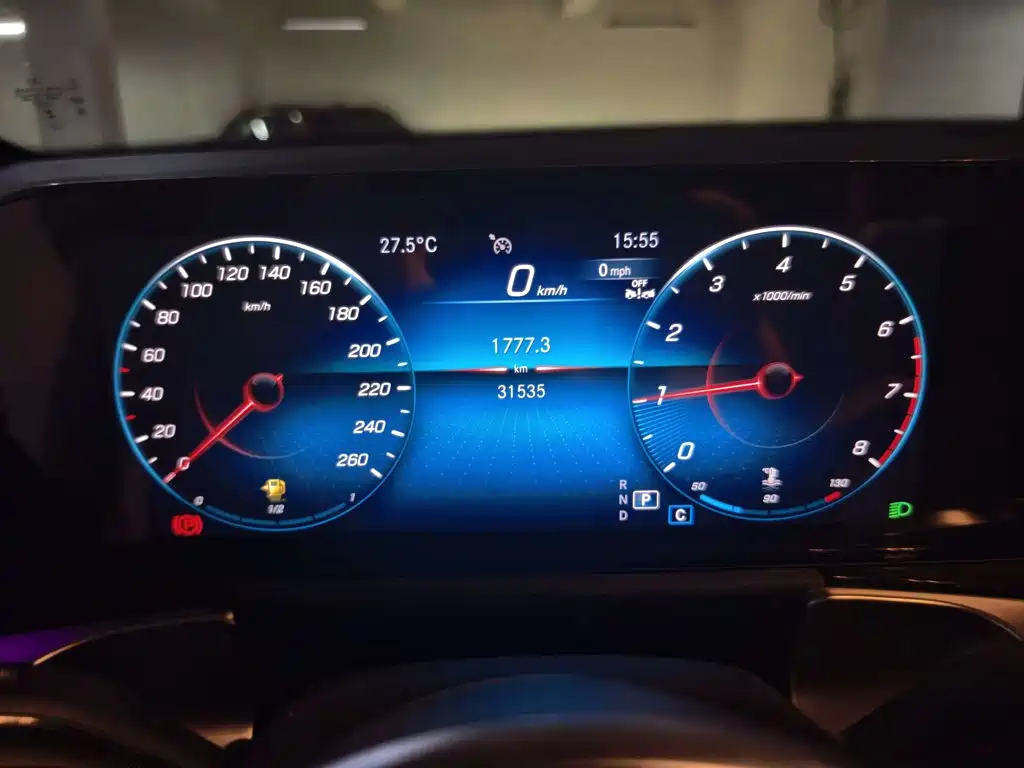 Mercedes-Benz GLB 2023