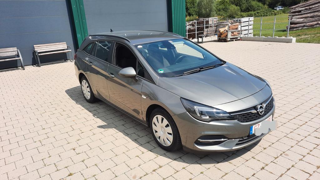 Opel Astra 2021
