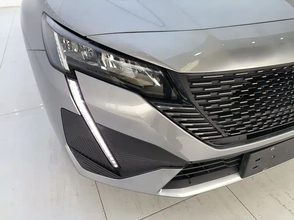 Peugeot 408 2022