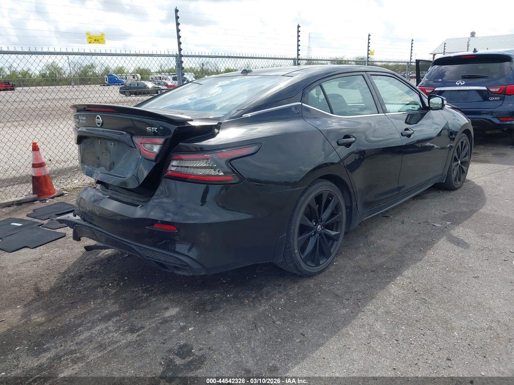 Nissan Maxima 2022