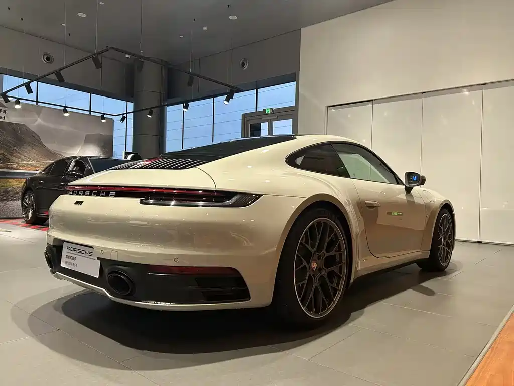 Porsche 911 2024