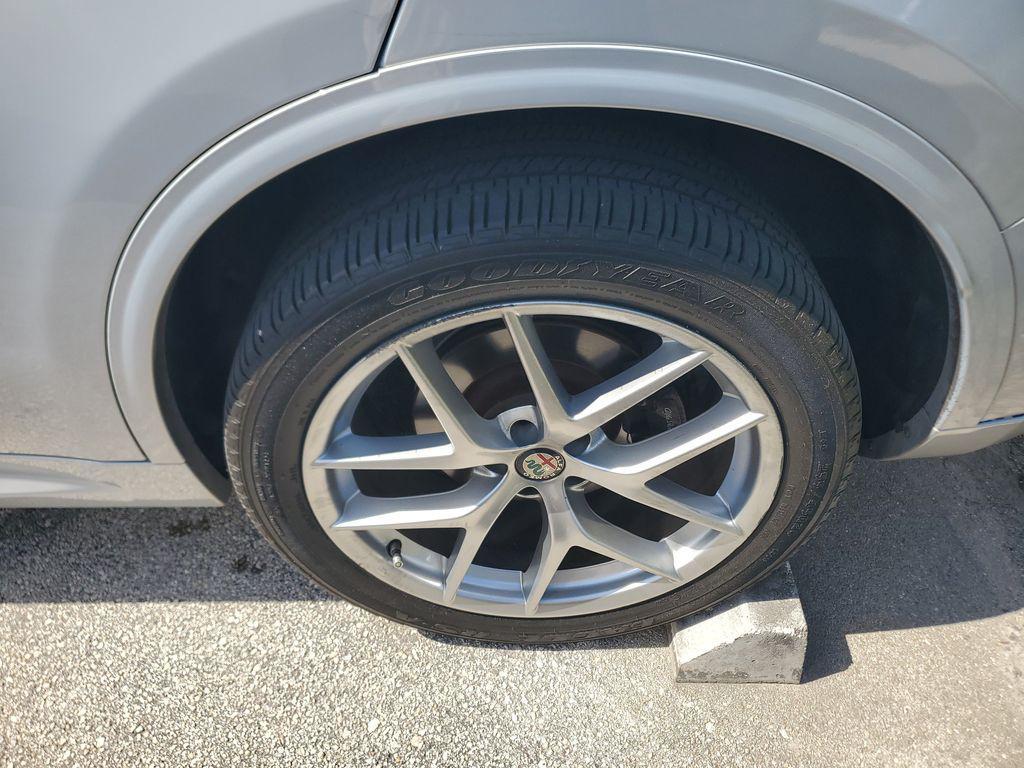 Alfa Romeo Stelvio 2021