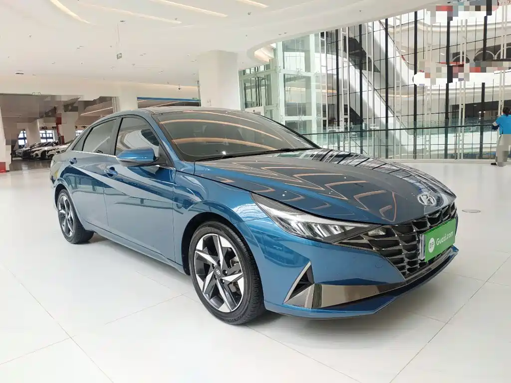 Hyundai Elantra 2023