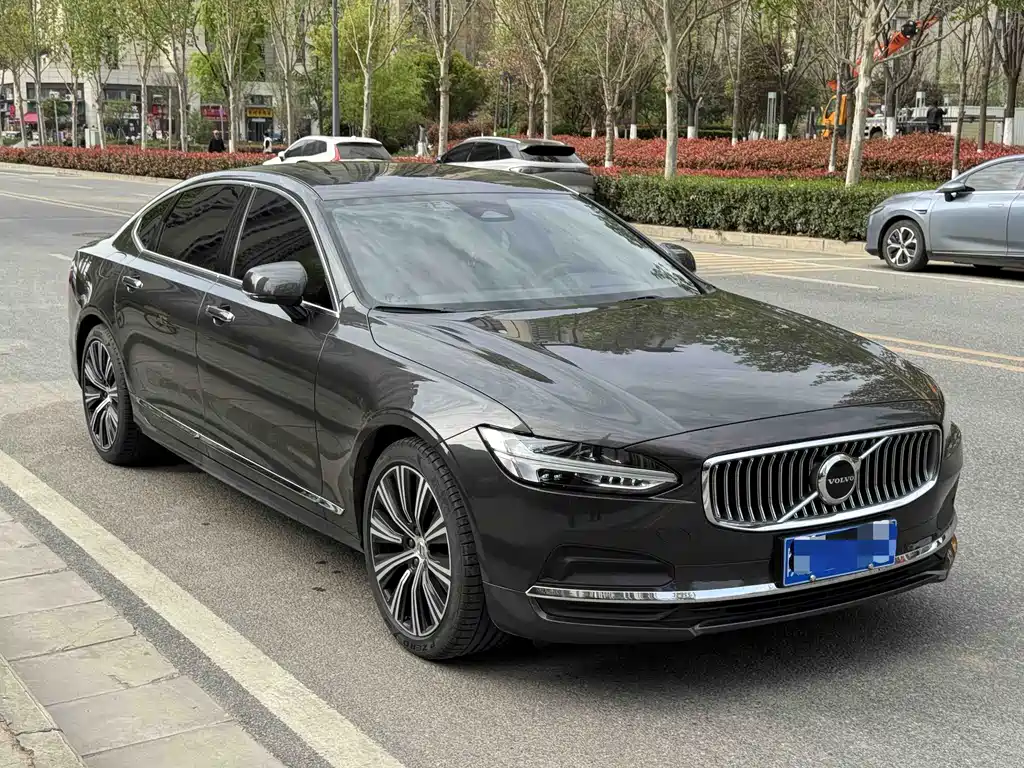 Volvo S90 2023